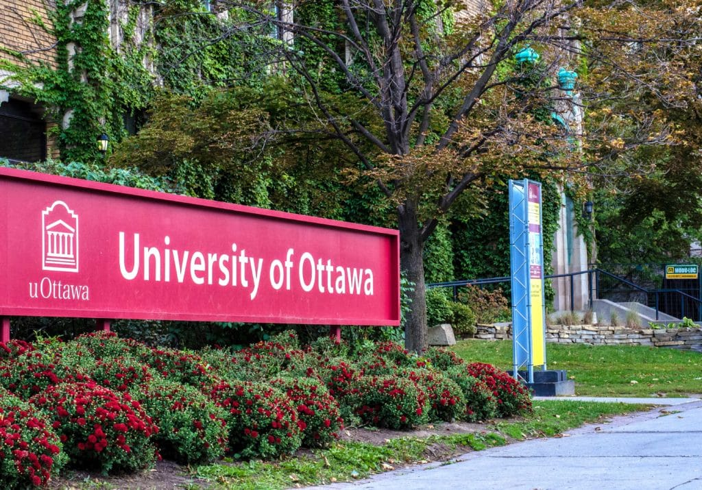 Satire: All CUSA councillors cross floor to uOttawa students’ union; rival university wins majority student government 