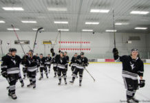 Ravens men’s hockey clinch playoff berth