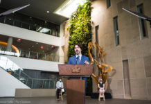 Prime Minister delivers commencement speech at Carleton University