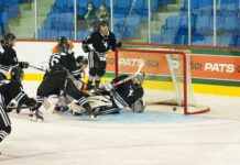 Inconsistency plagues men’s hockey in 6-5 overtime loss