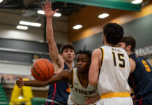 Nationals: Upsets continue as Queen’s downs Dalhousie in quarterfinals