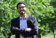 Is 18 too young to go to university? The necessity of time for emerging adults Joshua Harris, Discover Year ambassador, poses for a portrait on Carleton's campus