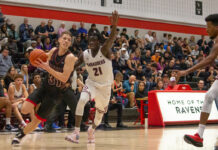 Narrow win threatens men’s basketball’s perfect opening weekend