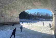 Skaters enjoy sunny afternoon as Rideau Canal Skateway opens for first time since 2022