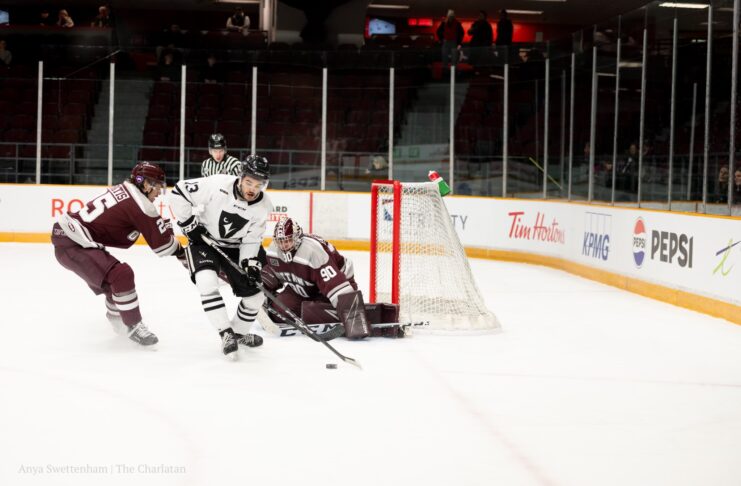 Former Carleton Ravens player Nick McCarry heads to the ECHL