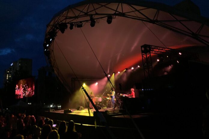 Jazz singer Norah Jones delivers a soulful performance on stage at the Ottawa Jazz Festival on June 29, 2024. [Photo by Bianca McKeown/The Charlatan]