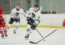 Ravens men’s hockey secure chaotic victory over York