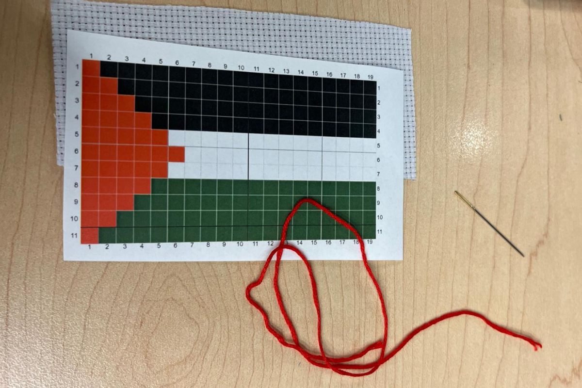 Palestine flag template with a red string.