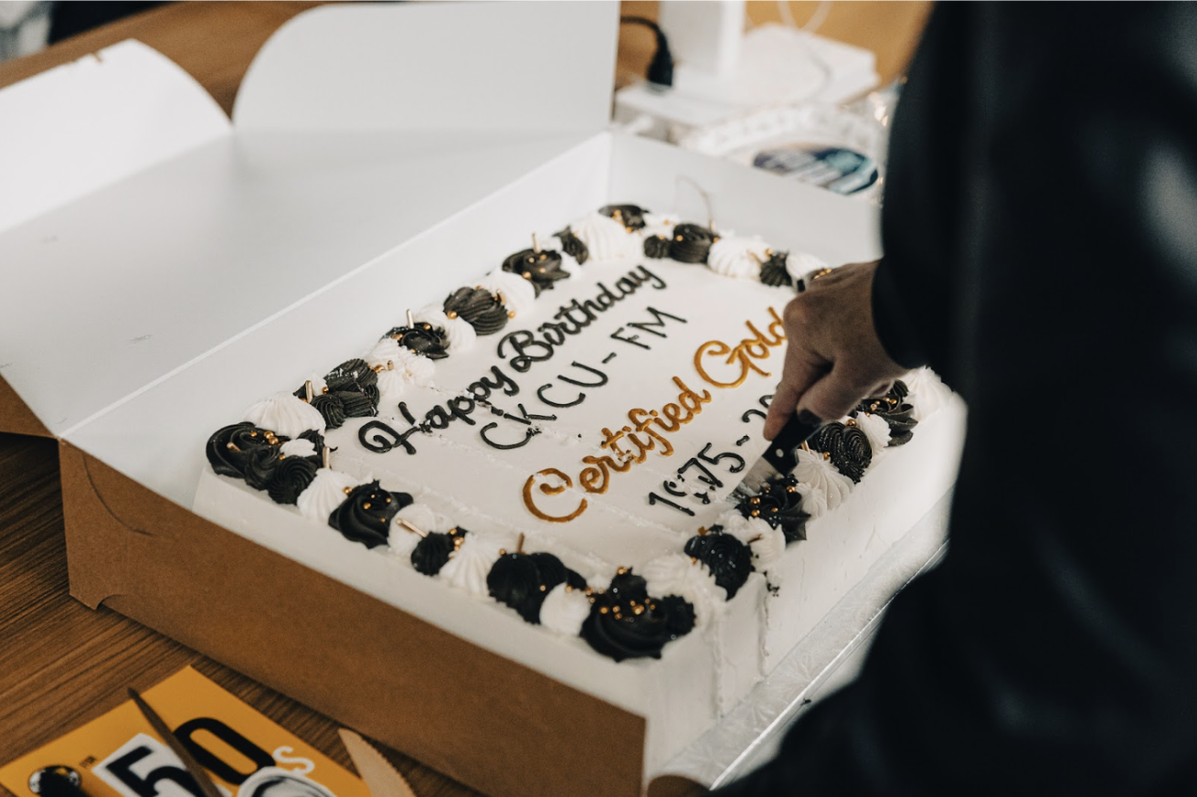 A cake with CKCU's anniversary
