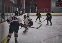 Ravens women’s hockey fall to the Ontario Tech Ridgebacks in overtime