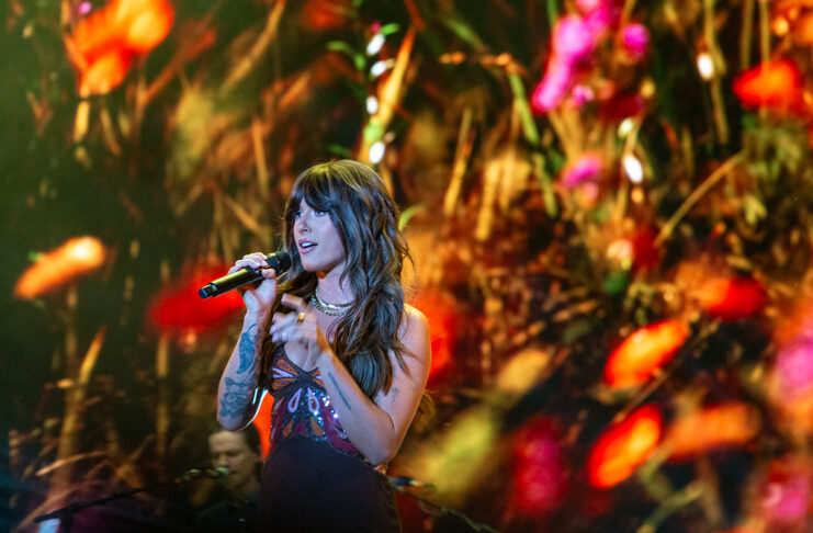 Bluesfest Day 7 review: Ella Langley, Angine de Poitrine unite unlikely crowds Woman sings